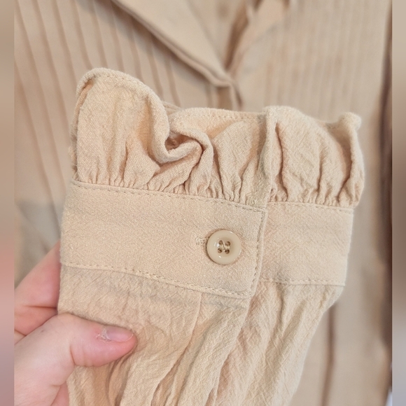 Tan Long-Sleeve Pleated Cotton Dress - Picture 2 of 7